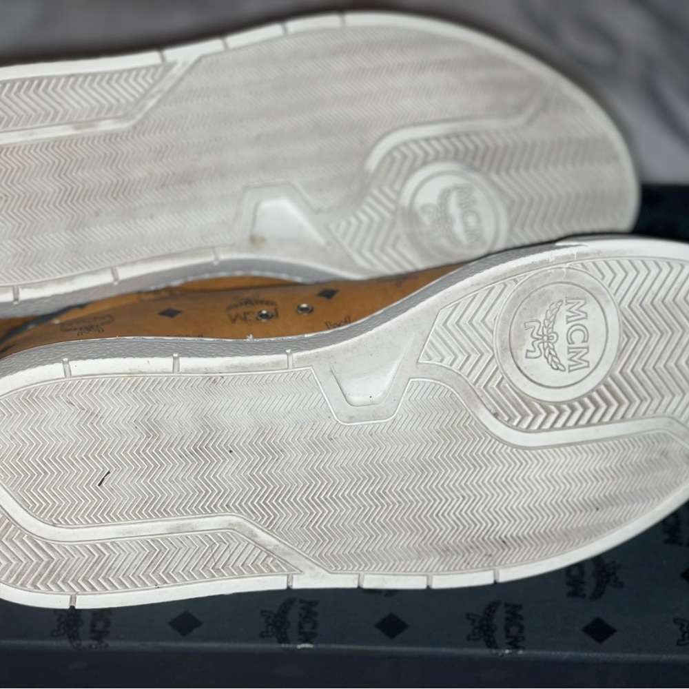 Women’s MCM sneaker. Used but in great condition. Please look at the photos